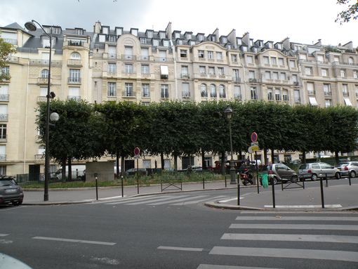  immeuble longeant le square Lamartine
